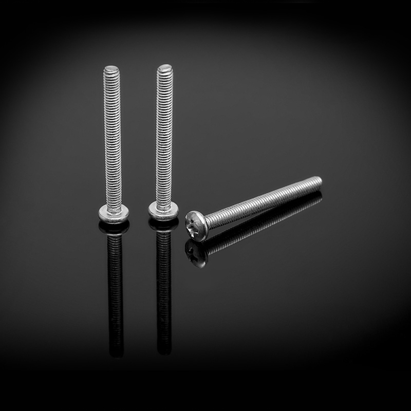 Parafuso de cabeça cilíndrica cruzada de aço inoxidável GB818